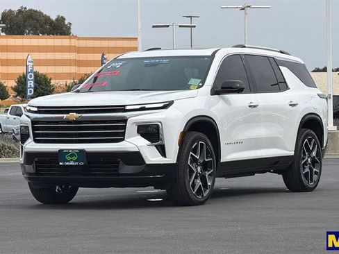 Certified 2025 Chevrolet Traverse High Country image 8