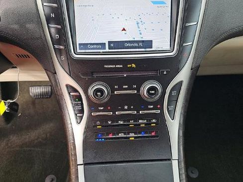 Used 2019 Lincoln Nautilus Reserve image 3