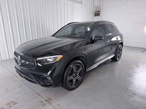 Used 2024 Mercedes-Benz GLC 300 image 1