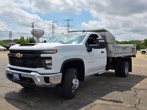 New 2025 Chevrolet Silverado 3500 W/T w/ WT Convenience Package image 3