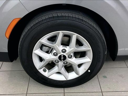 Used 2025 Kia Soul LX FWD image 33