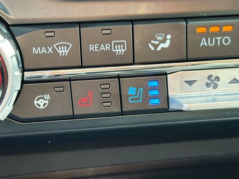Used 2025 Ford F150 Raptor AWD/4WD image 21