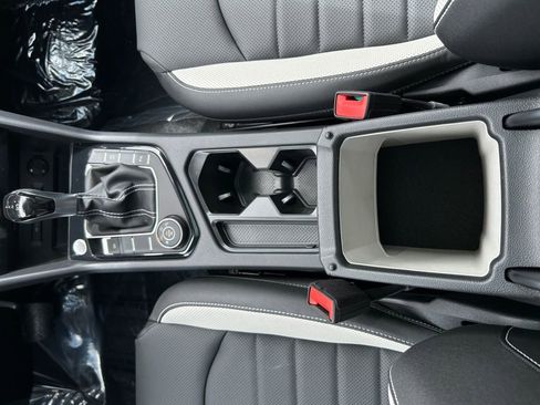 New 2025 Volkswagen Taos SEL image 23