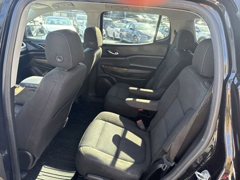 Used 2020 GMC Acadia SLE w/ Driver Convenience Package image 17