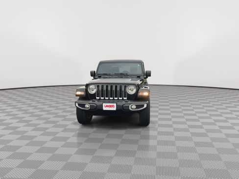 Used 2022 Jeep Gladiator Overland w/ Cold Weather Group AWD/4WD image 3