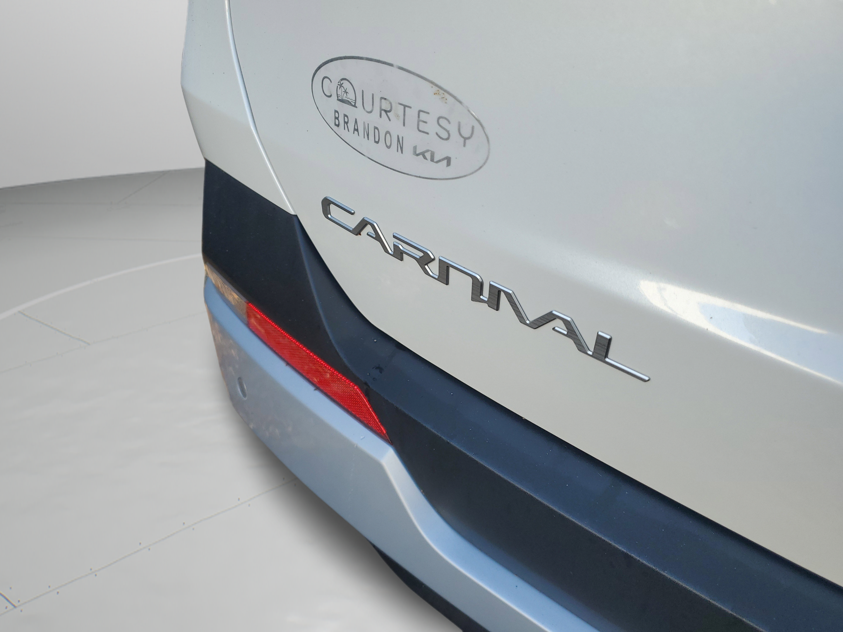 New 2026 Kia Carnival EX FWD image 31