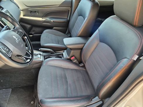 Used 2025 Mitsubishi Outlander Sport SE AWD/4WD image 24