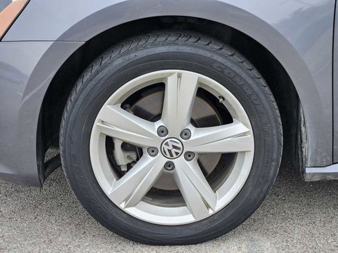 Used 2013 Volkswagen Passat 2.5 SE image 8