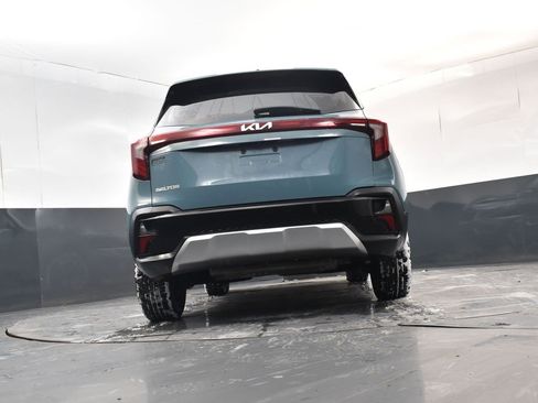 Used 2024 Kia Seltos EX image 21