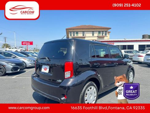 Used 2014 Scion xB FWD image 9