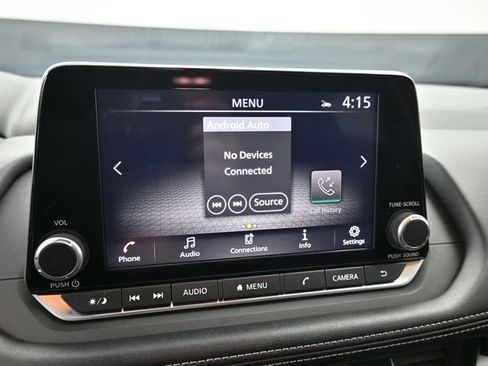 Used 2024 Nissan Rogue SV image 11