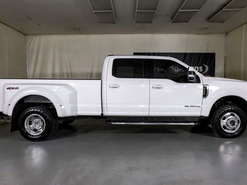 Used 2021 Ford F350 Lariat w/ Lariat Value Package image 5
