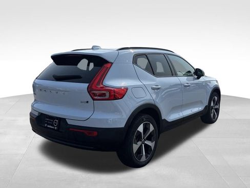 Certified 2026 Volvo XC40 B5 Plus w/ Climate Package AWD/4WD image 37