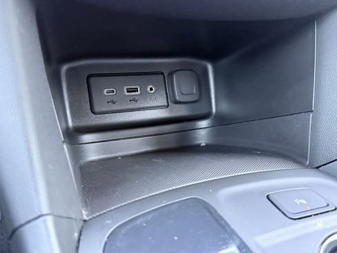 Used 2022 Chevrolet Equinox RS w/ LPO, Floor Liner Package image 18