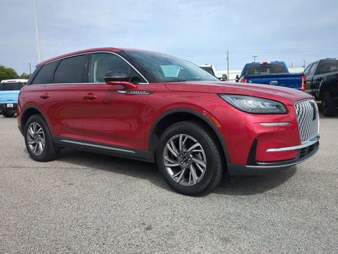 Used 2025 Lincoln Corsair AWD w/ Equipment Group 101A image 2