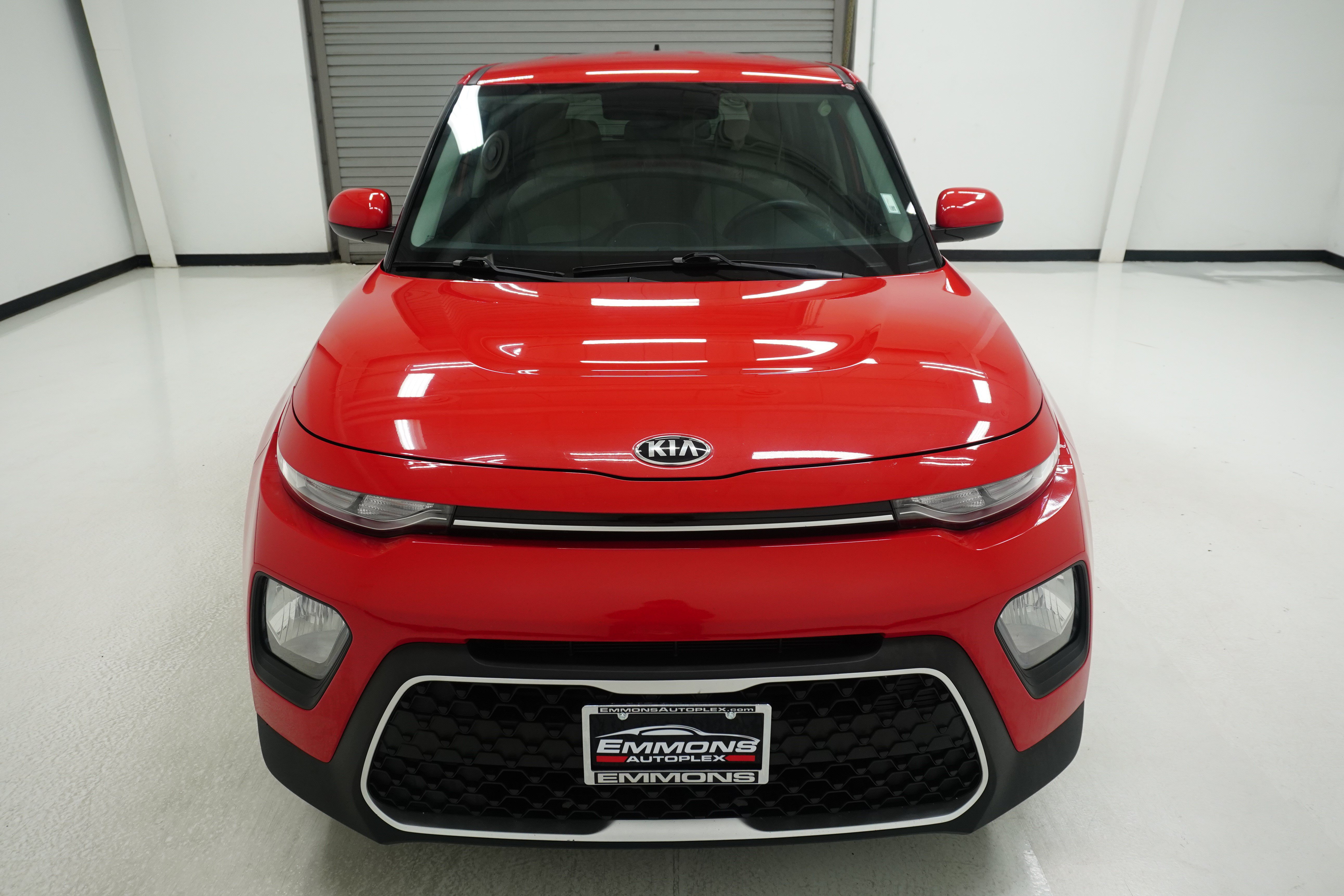 Used 2020 Kia Soul LX FWD image 2
