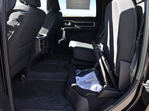 New 2026 RAM 2500 Big Horn AWD/4WD image 24