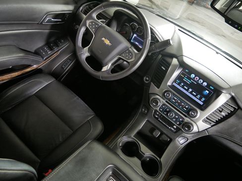 Used 2016 Chevrolet Tahoe LT w/ Luxury Package image 9