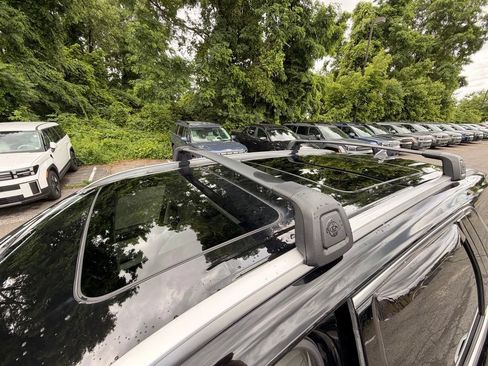 Used 2024 Hyundai Palisade Limited AWD/4WD image 12