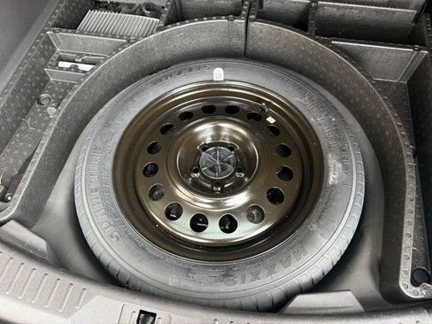 Used 2015 Ford Escape Titanium FWD image 19