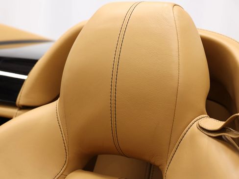 Used 2012 Aston Martin V8 Vantage V8 Convertible 2D image 17