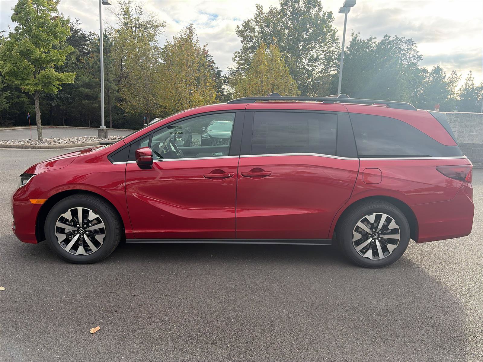 New 2027 Honda Odyssey EX-L image 4
