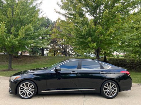 Used 2015 Hyundai Genesis 5.0 image 9