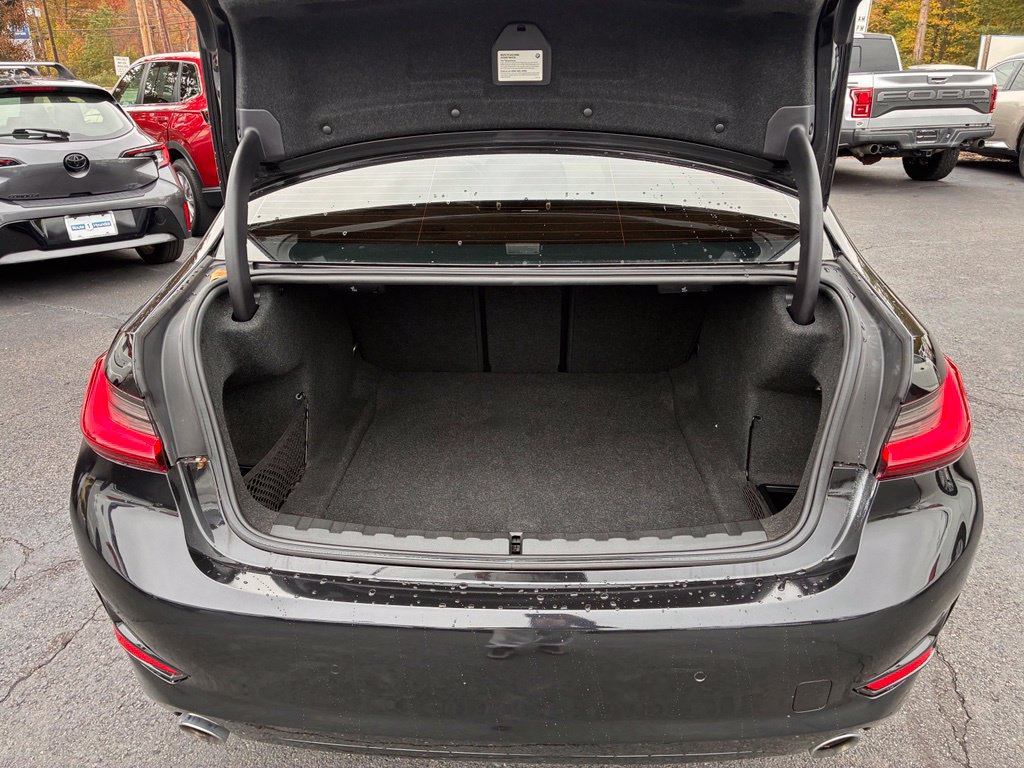 Used 2022 BMW 330i xDrive Sedan w/ Driving Assistance Package AWD/4WD image 12