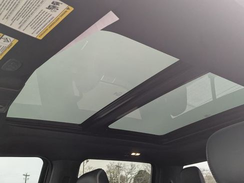 Certified 2018 Ford F150 Platinum w/ Equipment Group 701A Luxury image 21