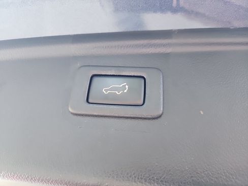 Used 2016 Subaru Outback 2.5i Limited AWD/4WD image 38