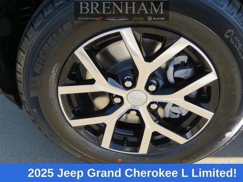 New 2025 Jeep Grand Cherokee L Limited image 10