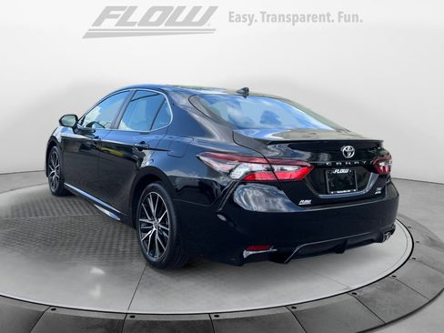 Used 2024 Toyota Camry SE w/ Convenience Package AWD/4WD image 5