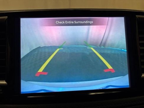 Used 2021 Chrysler Pacifica Touring-L w/ Uconnect Theater Family Group AWD/4WD image 19