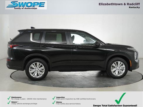 New 2025 Mitsubishi Outlander ES image 2