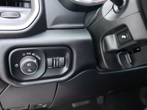 Used 2025 RAM 3500 Laramie AWD/4WD image 21