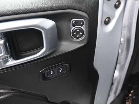 Used 2022 Jeep Wrangler Unlimited Sport image 10