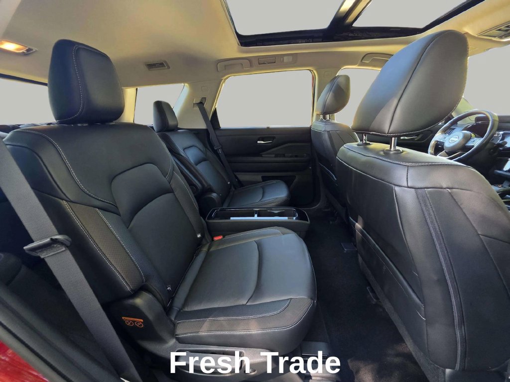 Used 2023 Nissan Pathfinder SL w/ SL Premium Package AWD/4WD image 10