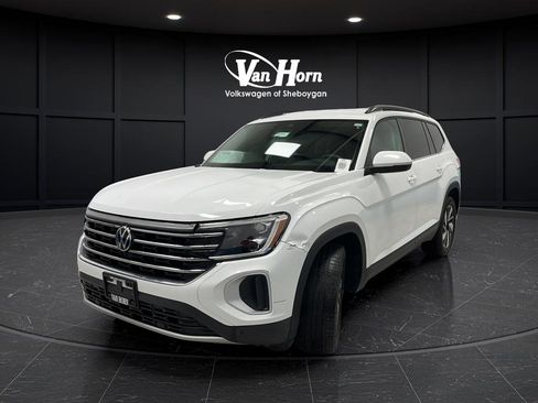 Used 2024 Volkswagen Atlas SE image 7