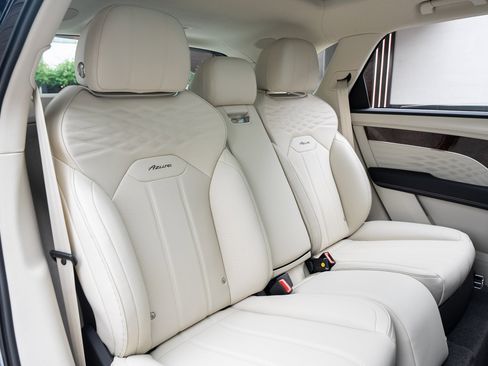 Used 2024 Bentley Bentayga Extended Wheelbase image 44