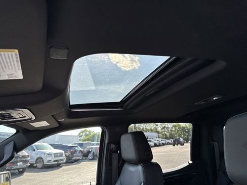 Used 2022 GMC Sierra 1500 AT4 w/ AT4 Premium Package image 10