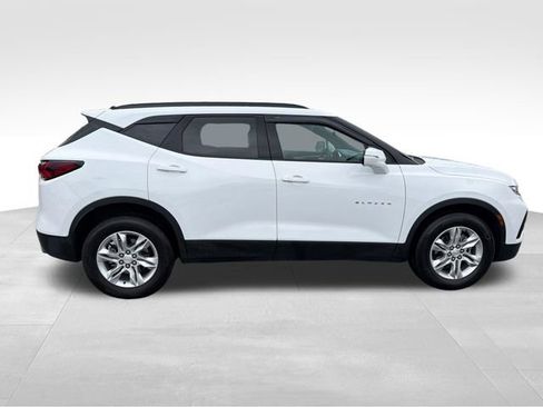 Used 2022 Chevrolet Blazer LT w/ Sound & Technology Package AWD/4WD image 8