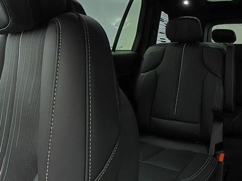 New 2026 Cadillac Vistiq Luxury w/ LPO, Floor Liner Package image 16