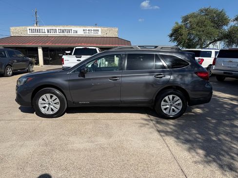 Used 2019 Subaru Outback 2.5i Premium image 4