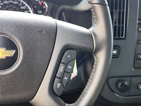 Used 2022 Chevrolet Express 3500 w/ Power Convenience Package RWD image 20