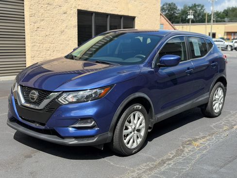 Used 2020 Nissan Rogue Sport S w/ Appearance Package FWD image 2