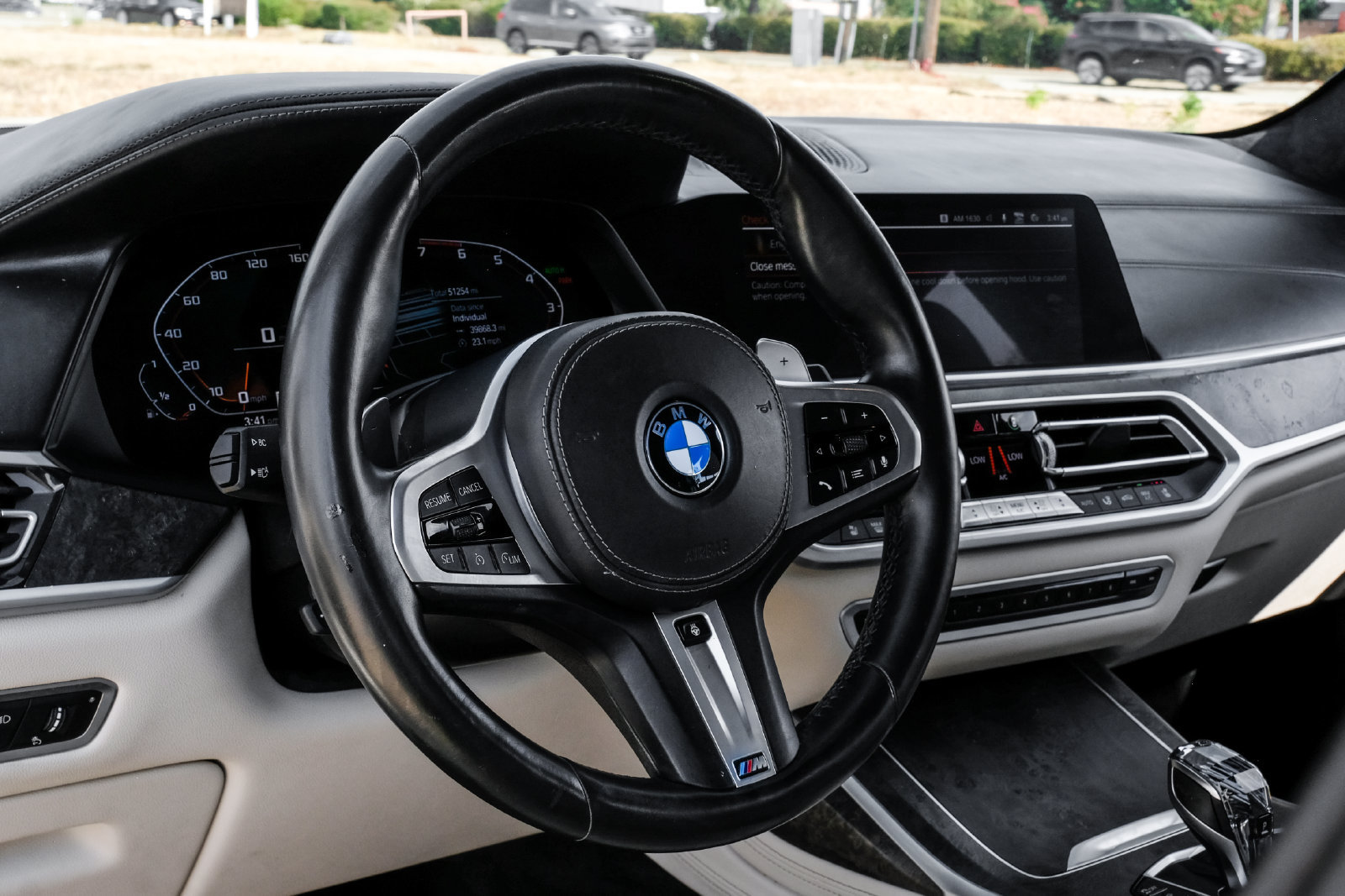 Used 2020 BMW X7 M50i w/ Dynamic Handling Package AWD/4WD image 14