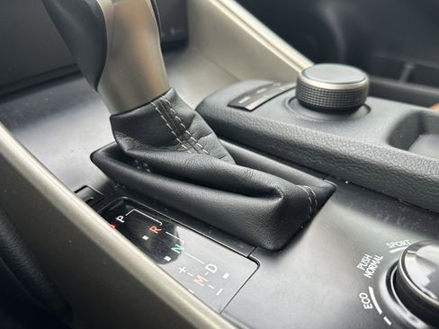 Used 2014 Lexus IS 250 image 27