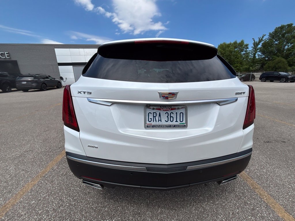 Used 2024 Cadillac XT5 Luxury AWD/4WD image 2