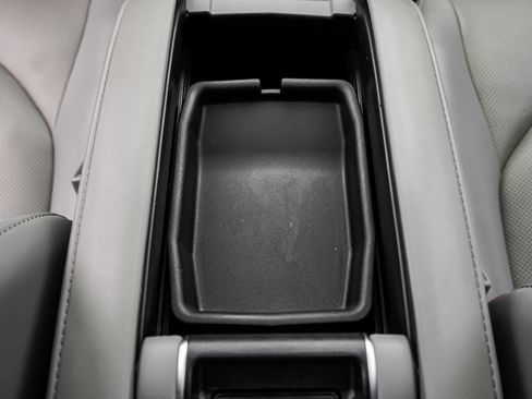 Used 2023 Toyota Highlander Limited image 42