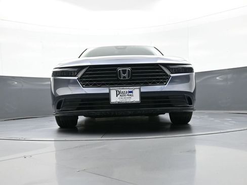 Certified 2023 Honda Accord EX image 27